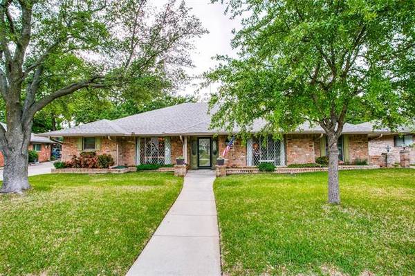 1429 Glenbrook Drive, Irving, TX 75061