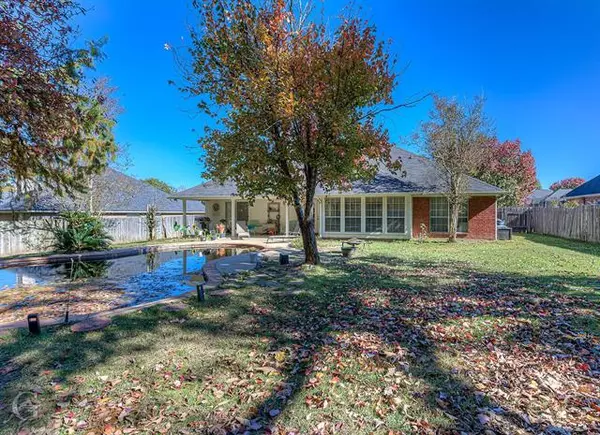 Shreveport, LA 71107,4916 Fairway View