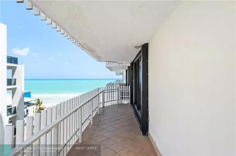 6061 Collins Ave  #11C, Miami Beach, FL 33140