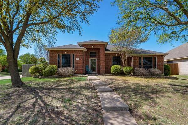 1527 Goodwin Drive, Mesquite, TX 75149