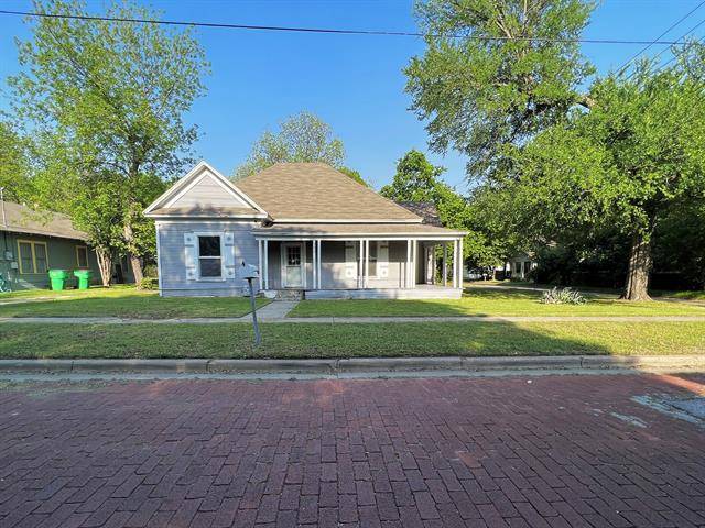 902 N Commerce Street, Gainesville, TX 76240