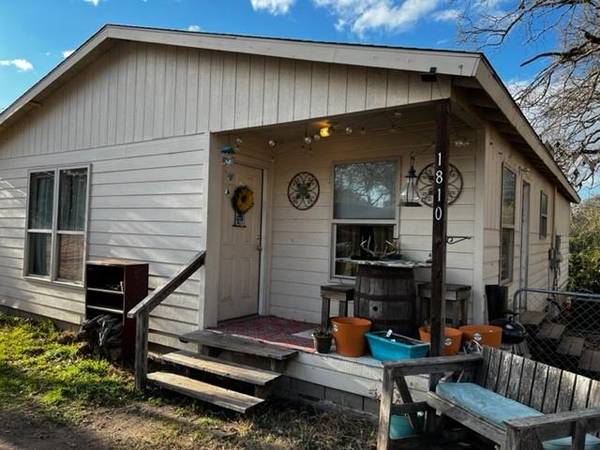 1808 Bronco Road, Granbury, TX 76049