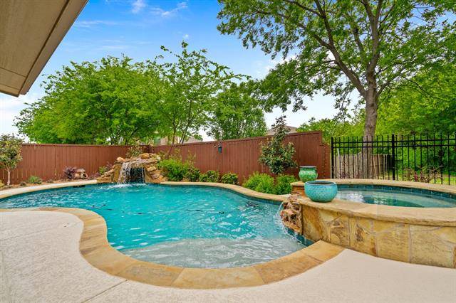 Little Elm, TX 75068,2521 Cain River Drive