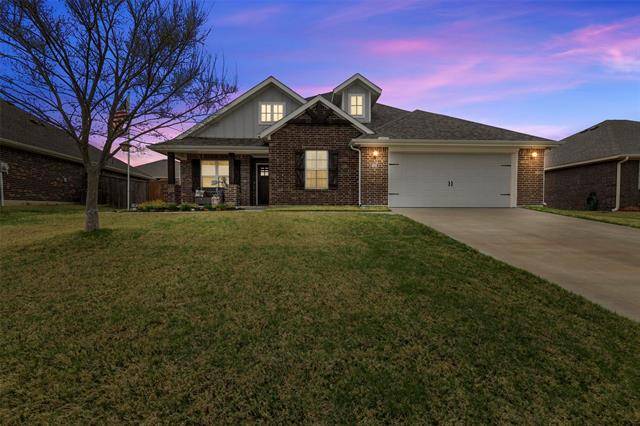 4015 Kensington Drive, Sanger, TX 76266