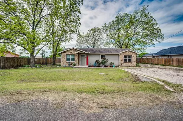 Maypearl, TX 76064,304 E 3rd Street