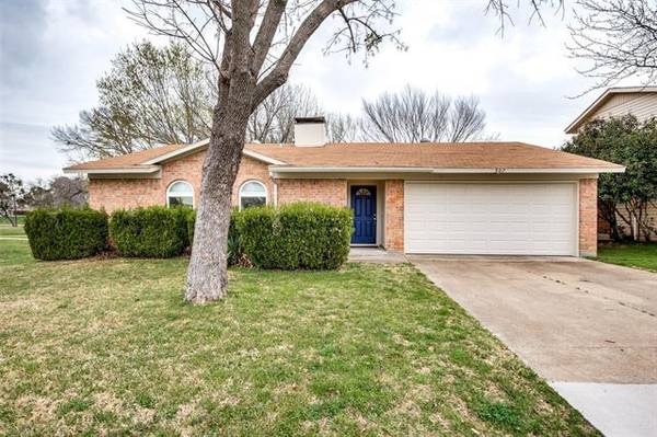 307 Wildfire Drive, Lewisville, TX 75067