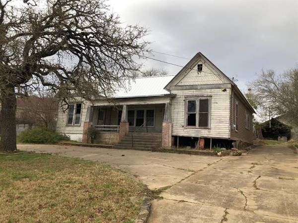 210 SW 5th Avenue, Mineral Wells, TX 76067