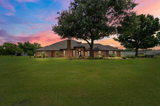 608 Fairbrook Drive, Lucas, TX 75002