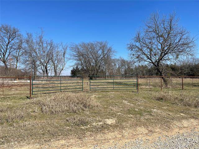 499 County Road 2865, Honey Grove, TX 75446