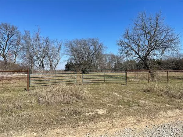 Honey Grove, TX 75446,499 County Road 2865