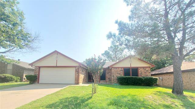 601 Lottie Lane, Saginaw, TX 76179