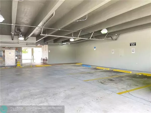 Fort Lauderdale, FL 33308,2466 E Commercial Blvd  #101-103