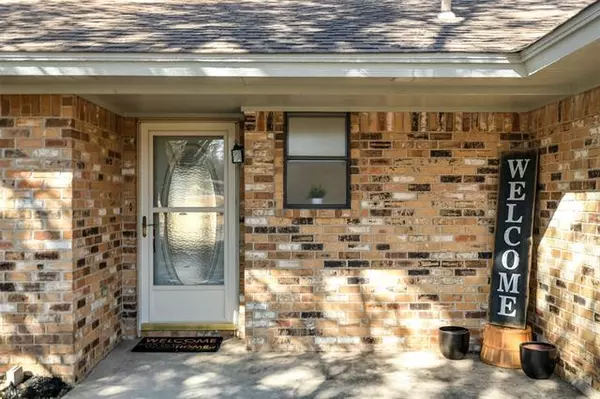 Burleson, TX 76028,2046 Trailwood Drive W