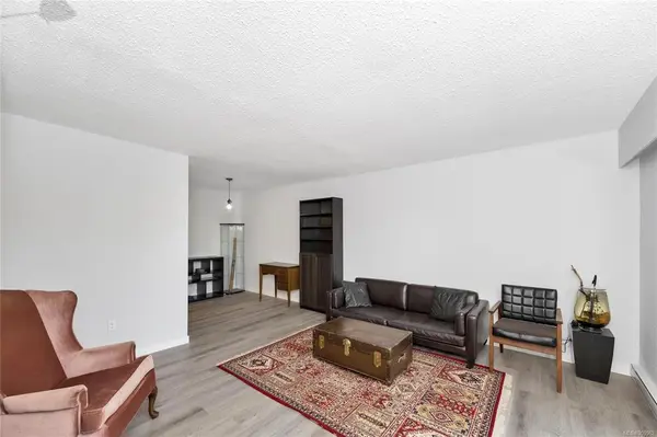 2610 GRAHAM St #203, Victoria, BC V8T 3Y9