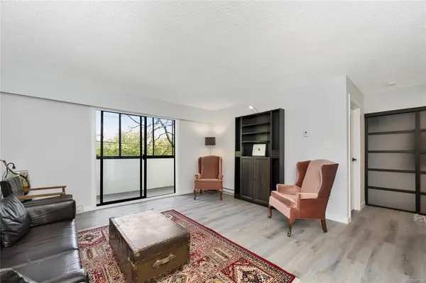 2610 GRAHAM St #203, Victoria, BC V8T 3Y9