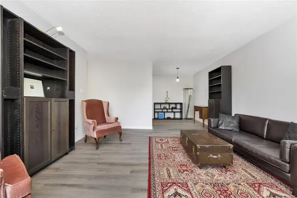 2610 GRAHAM St #203, Victoria, BC V8T 3Y9