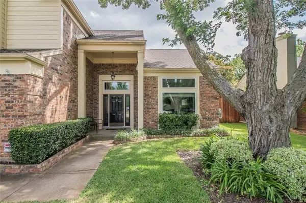 Grapevine, TX 76051,525 Arbor Oak Drive