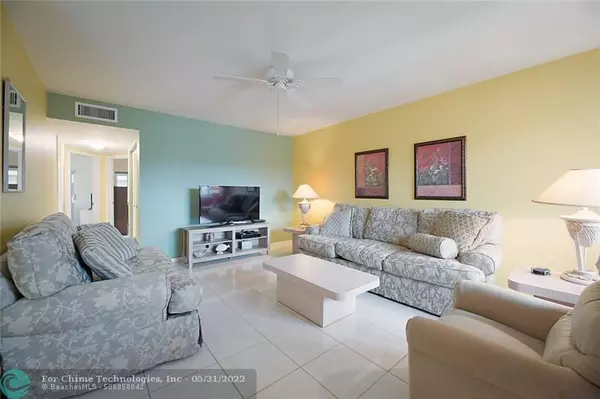 Lake Worth Beach, FL 33461,3000 Lake Osborne Dr  #203