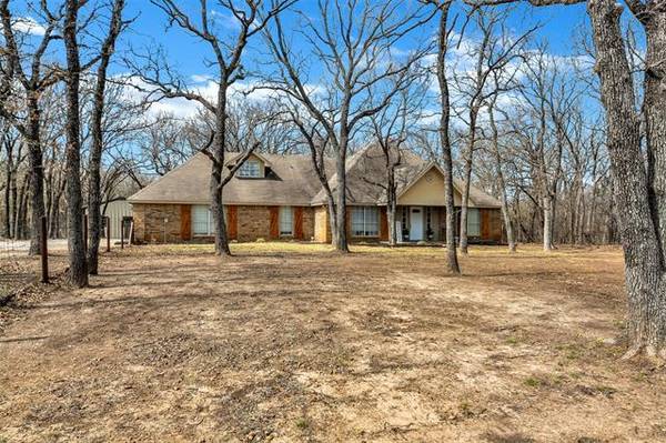 160 Spring Creek Court, Paradise, TX 76073