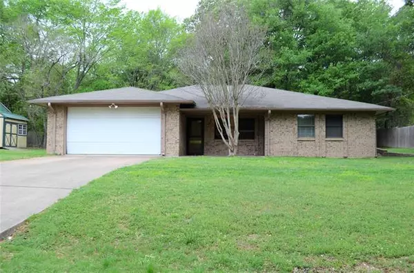 201 Whispering Oaks Trail,  Payne Springs,  TX 75156