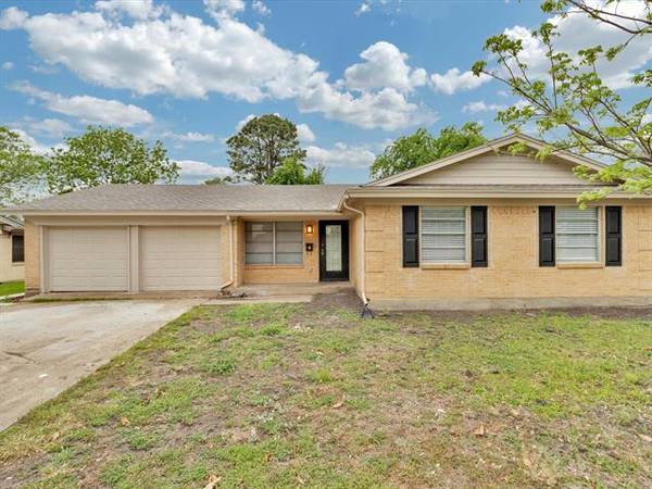 105 Roma Drive, Garland, TX 75041