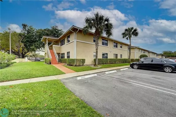 Coral Springs, FL 33071,10112 Twin Lakes Dr  #11-E