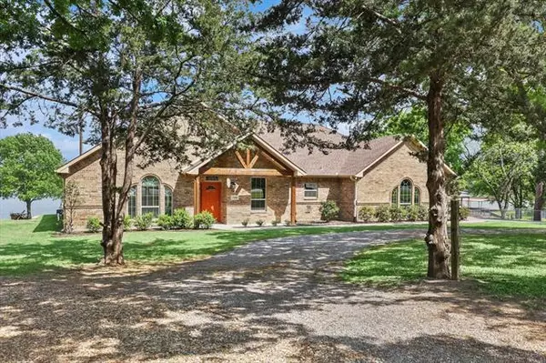 7202 Circle Drive,  Bonham,  TX 75418