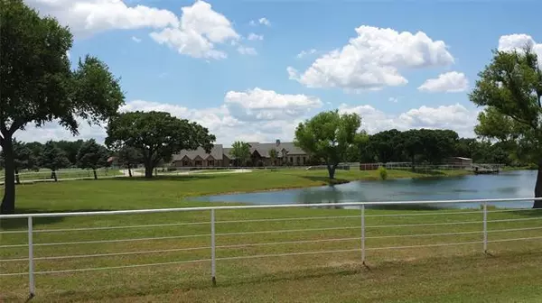 7583 Mountain View Road, Aubrey, TX 76227