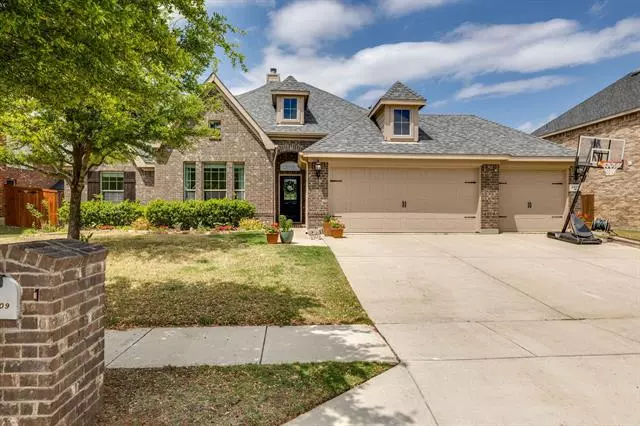 2509 Maple Stream Drive, Fort Worth, TX 76177