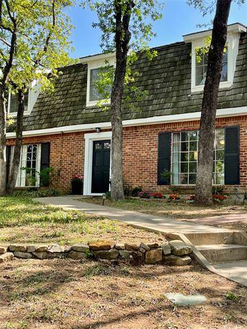 3205 Woodford Drive, Arlington, TX 76013