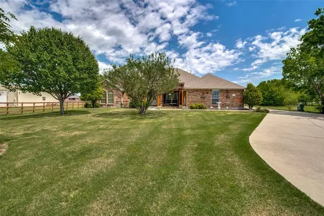 2403 Vista Oaks Lane, St. Paul, TX 75098