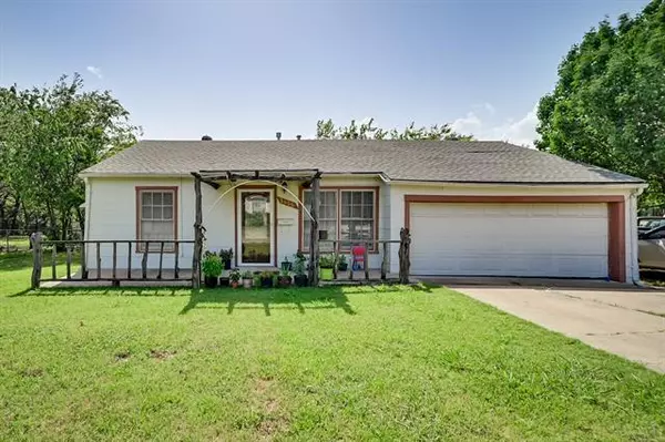 2608 Yeager Street, Fort Worth, TX 76112