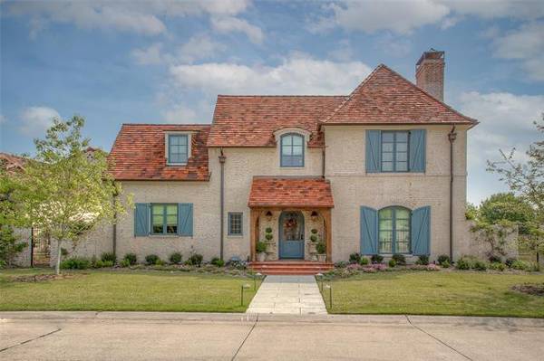 808 Dunham Close, Westworth Village, TX 76114