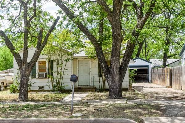 1201 N Walnut, Brady, TX 76825