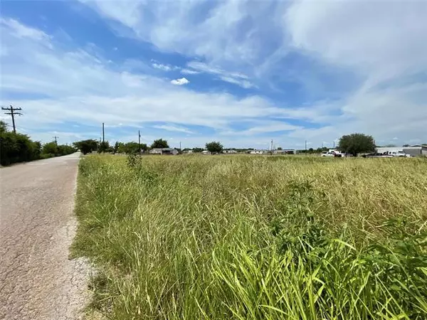 Cleburne, TX 76058,2040 County Road 904