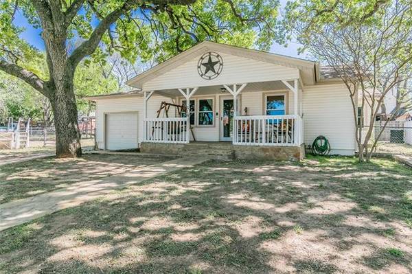 516 N Avenue A, Springtown, TX 76082