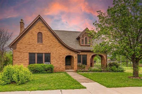 514 W Grand Street, Whitewright, TX 75491