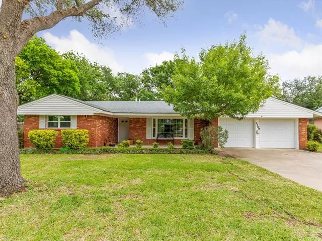 3509 Wooten Drive, Fort Worth, TX 76133