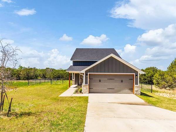 2401 Duro Court, Granbury, TX 76048