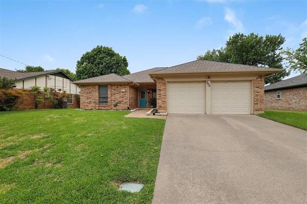 500 Live Oak Drive, Euless, TX 76040