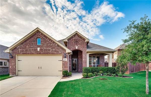 8213 Spitfire Trail, Aubrey, TX 76227