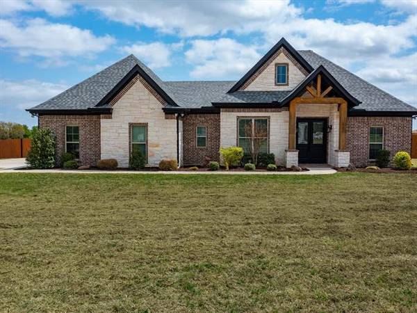 832 McClendon Walker Road, Aledo, TX 76008