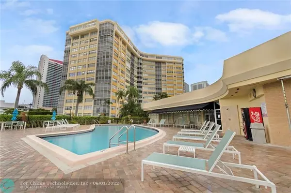 Hallandale Beach, FL 33009,100 Golden Isles Dr  #508