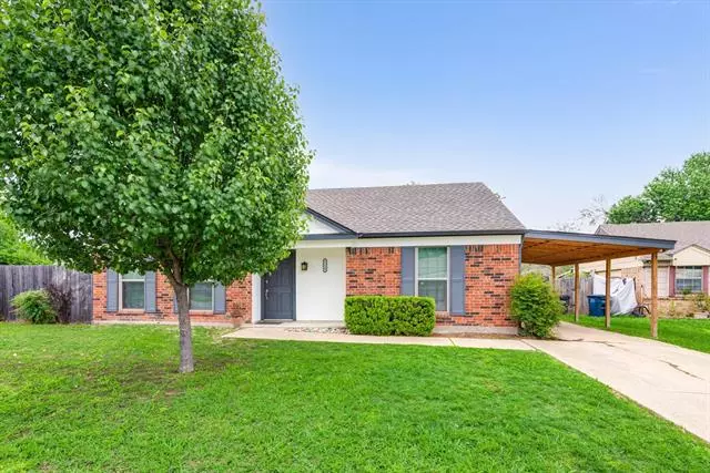 7328 Shadow Bend Drive, Fort Worth, TX 76137