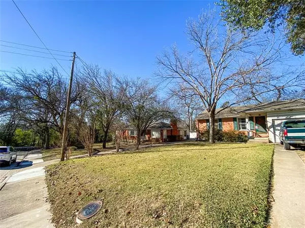 Dallas, TX 75214,1811 LOVING Avenue