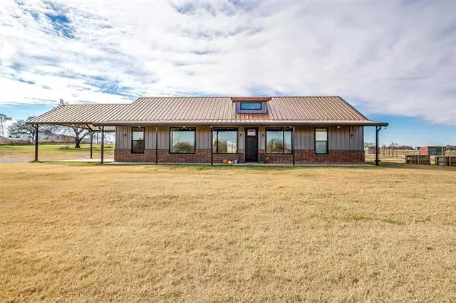 120 Keeter Springs Road, Springtown, TX 76082