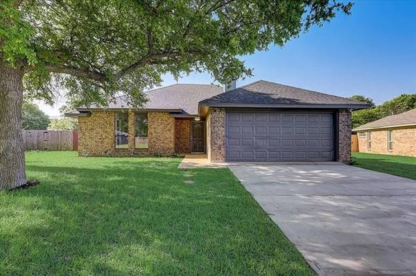 110 Mesa Wood Drive, Glenn Heights, TX 75154