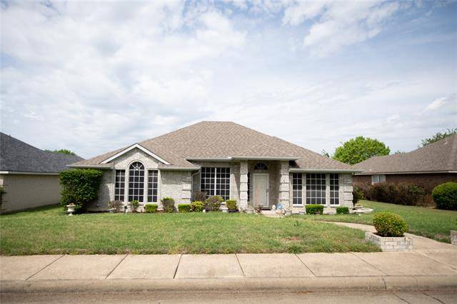 513 Wendy Lane, Desoto, TX 75115