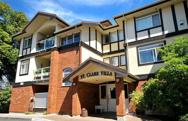 Oak Bay, BC V8R 2M5,2045 Carrick St #302