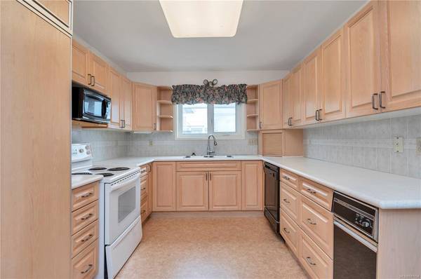 Campbell River, BC V9W 6W2,169 Island Hwy S #301